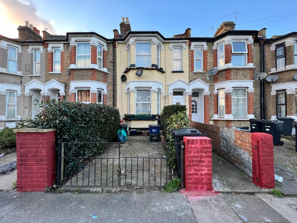 Westwood Road, Ilford 2 bed house for sale £450,000
