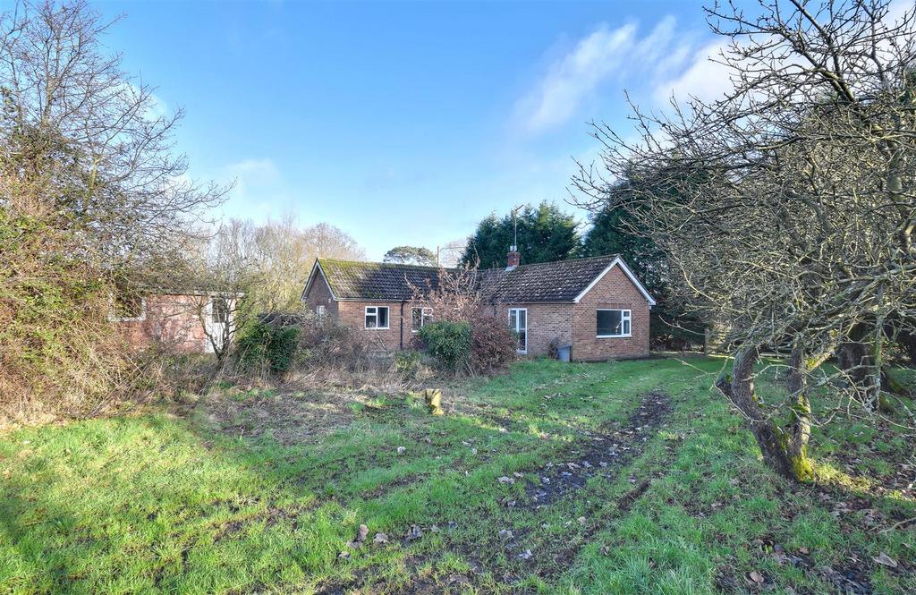 Appledore, Kent 3 bed detached bungalow for sale £600,000