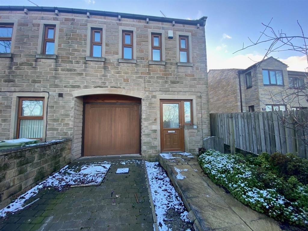 Long Lane, Honley, Holmfirth 3 bed semidetached house £950 pcm (£219 pw)