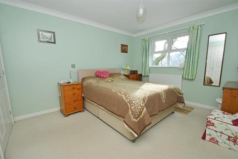 Woodpeckers Rest Beacon View Road, Elstead, Godalming, GU8 6DT