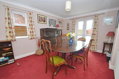 Woodpeckers Rest Beacon View Road, Elstead, Godalming, GU8 6DT