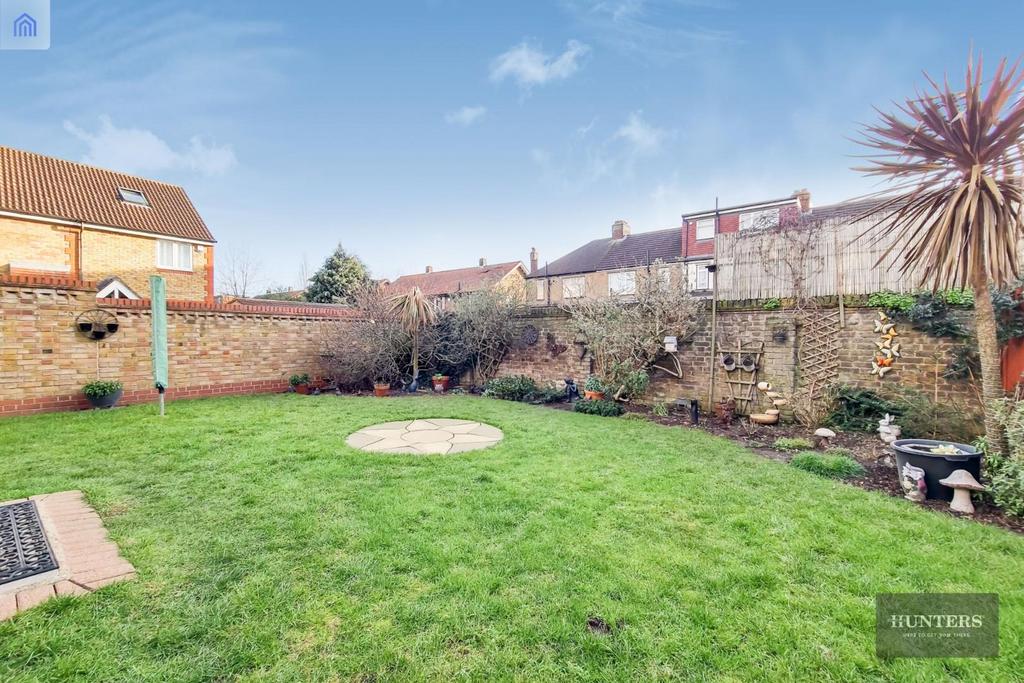 8 Garden-0.jpg
