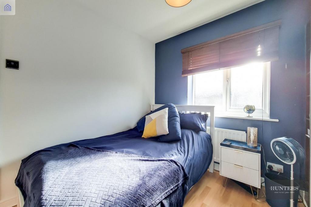 13 Bedroom 2-0.jpg