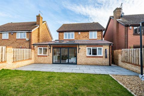3 Brett Drive, Bromham, Bedford, MK43 8RE