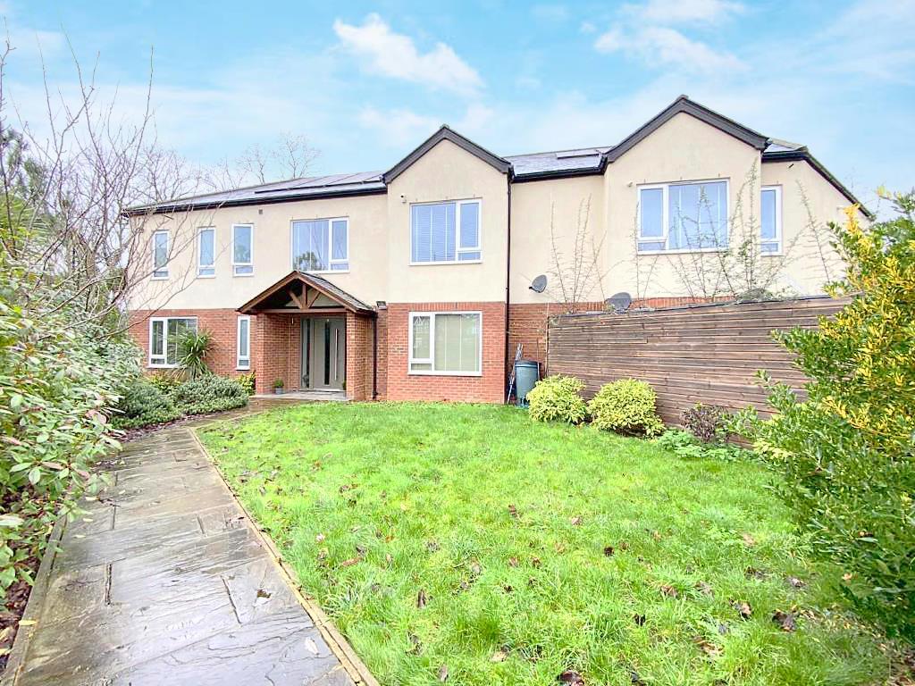 Richmond Road, Kingston Upon Thames 4 bed semidetached house £4,400