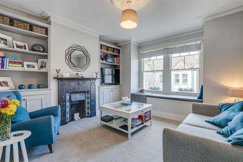 15c Treport Street, London, SW18 2BW