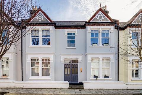 15c Treport Street, London, SW18 2BW