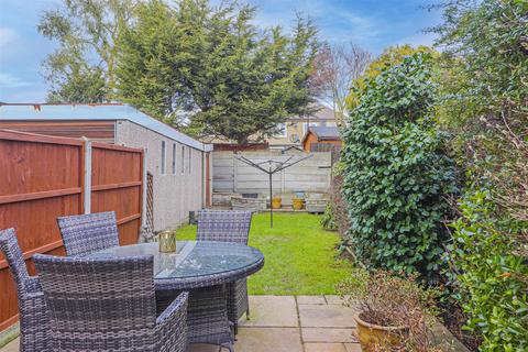 113 Edinburgh Crescent, Waltham Cross, EN8 7QZ