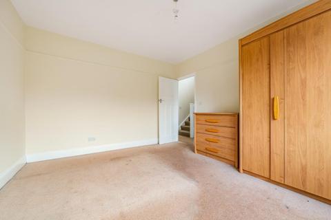 55 Chanctonbury Way, London, N12 7AA