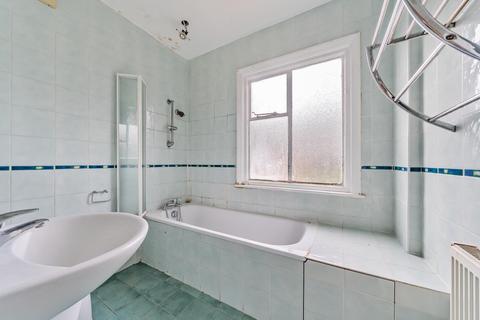 55 Chanctonbury Way, London, N12 7AA