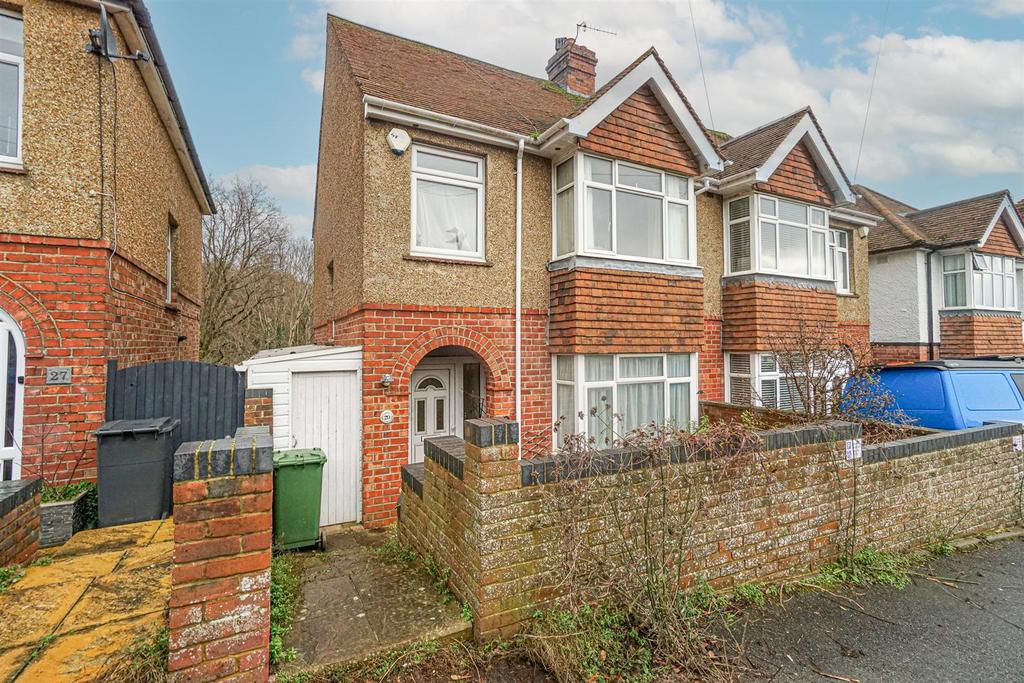 Upper Glen Road, St. LeonardsOnSea 3 bed semidetached house £289,950