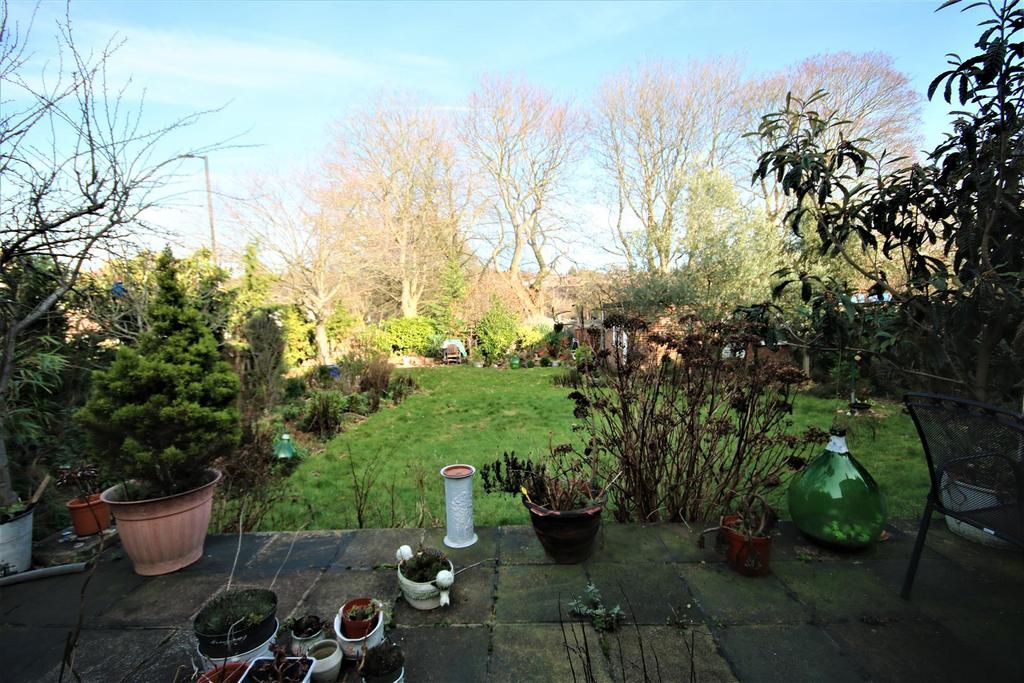 Rear garden: pic. 2