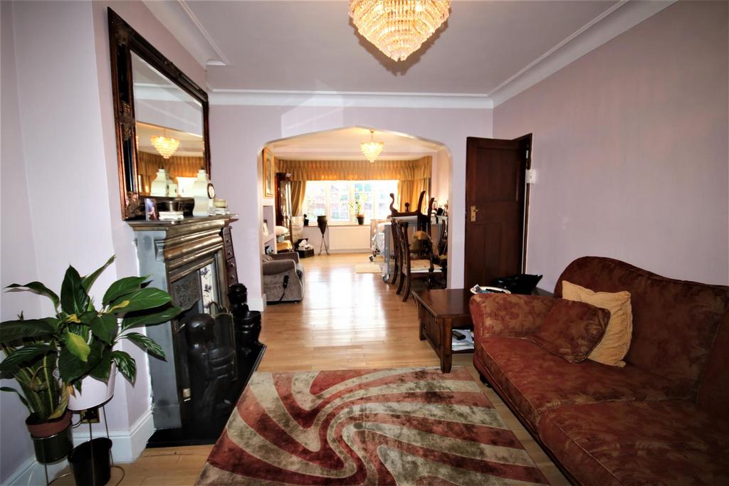 Through lounge: