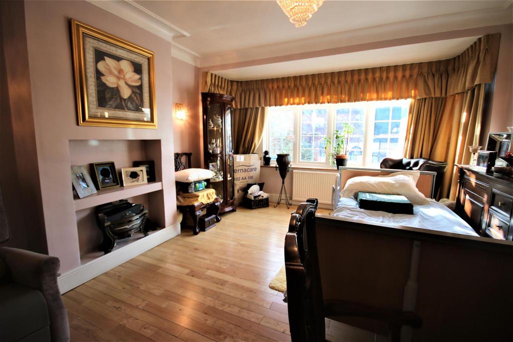 Through lounge: front reception room