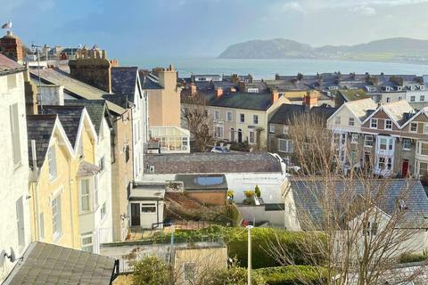 4 bedroom penthouse for sale, 19, Church Walks, Llandudno