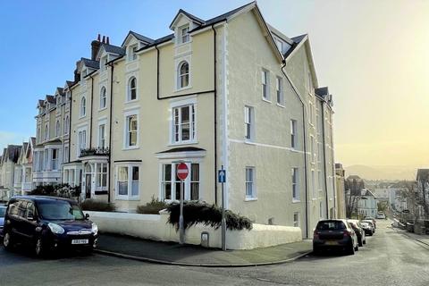 4 bedroom penthouse for sale, 19, Church Walks, Llandudno