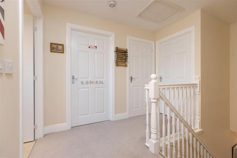14 William Geddes Place, Blairgowrie, PH10 6FE