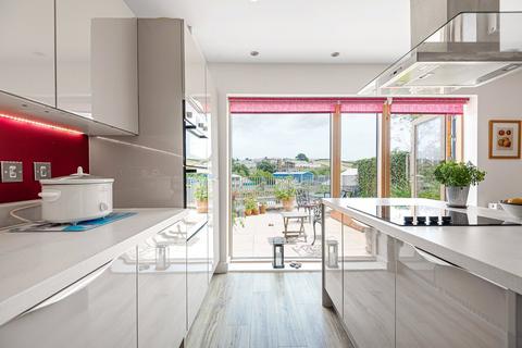 3 Baltic Way, Totnes, TQ9 5WY