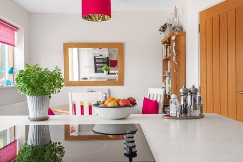 3 Baltic Way, Totnes, TQ9 5WY