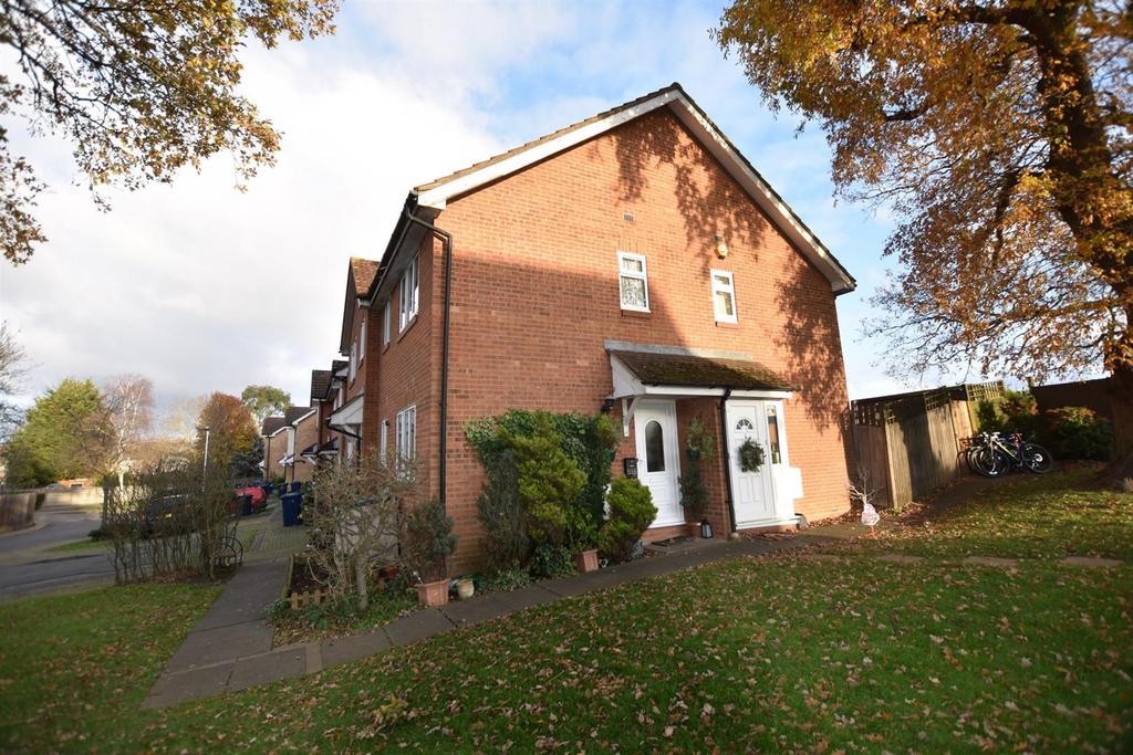 Bayshill Rise, Northolt UB5 4LS 1 bed end of terrace house for sale £