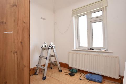 78 Halsbury Road East, Northolt, UB5 4PY