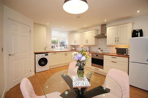 3 bedroom townhouse for sale - Vicarage Close, Syston