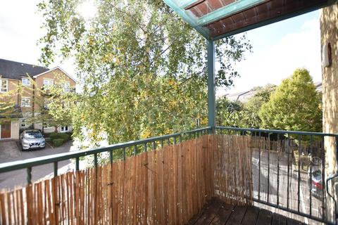 9 Fentiman Way, Harrow, HA2 8FD