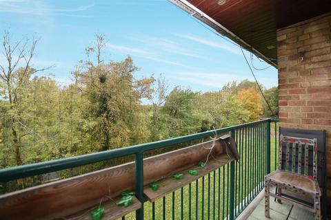 295b Alexandra Avenue, Harrow, HA2 9DX