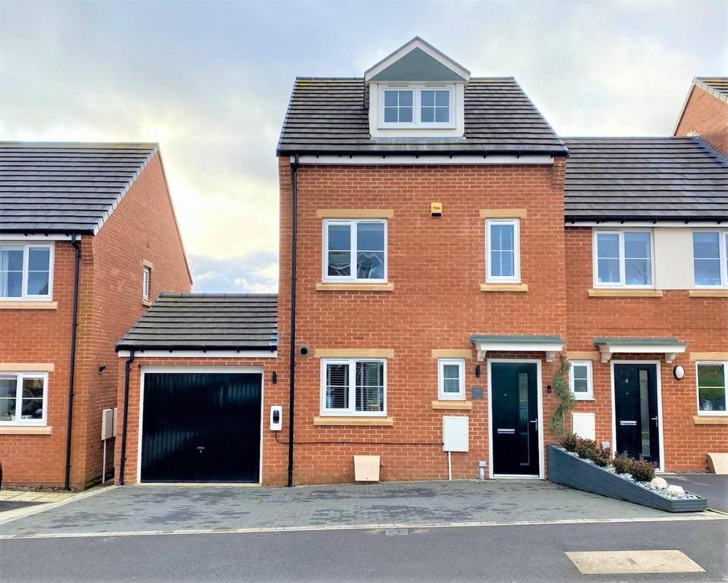 Wellhouse Road, Newton Aycliffe 3 bed end of terrace house £190,000