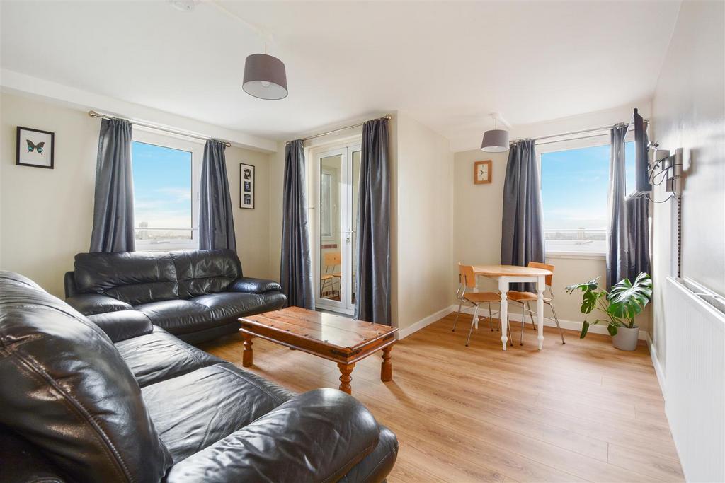 Offenbach House, Mace Street, London, E2 2 bed flat for sale £350,000