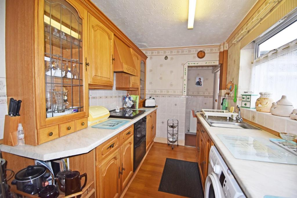 Canterbury Road, Willesborough, Ashford 3 bed end of terrace house £
