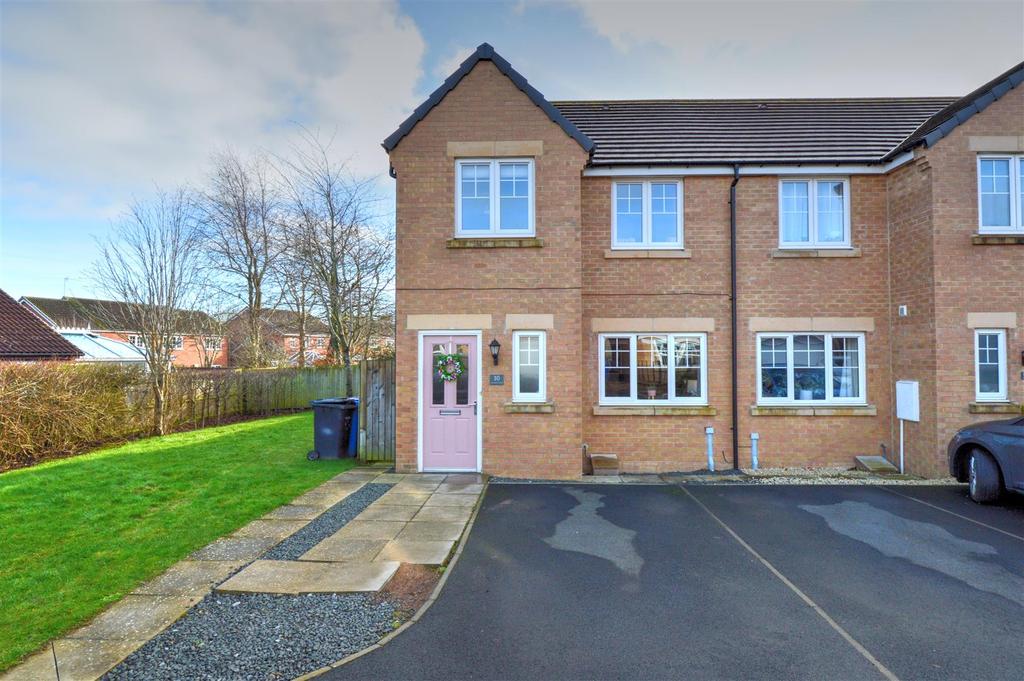 Loansdean Wood, Morpeth 3 bed semidetached house £195,000