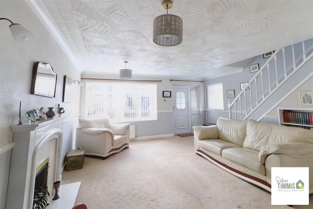 Fenlow Avenue, Eaton Park, StokeOnTrent 3 bed semidetached house for