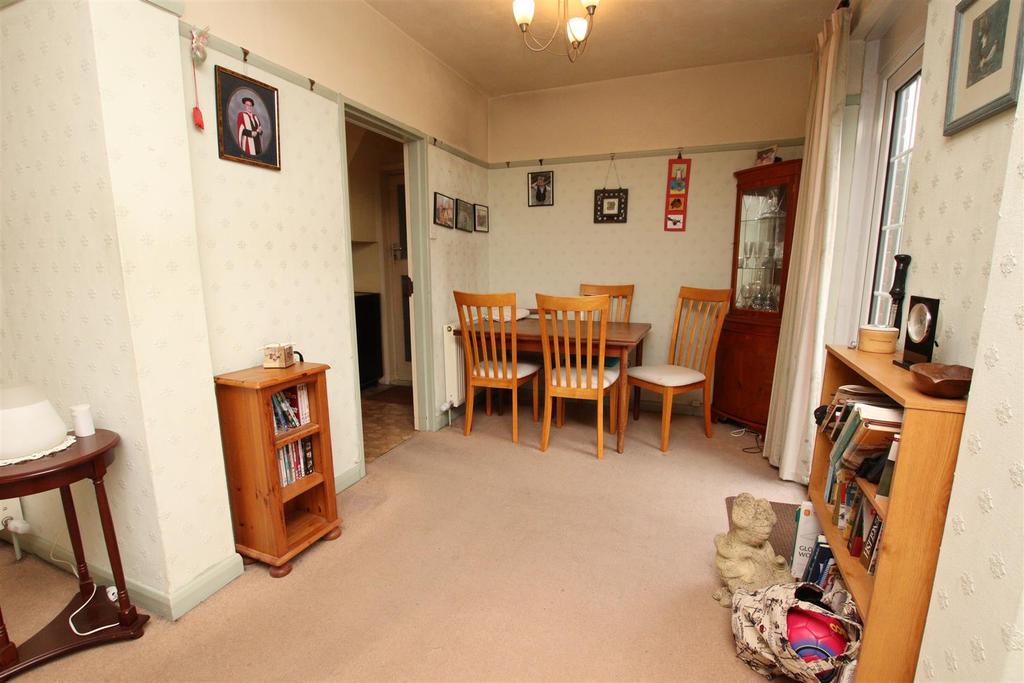 Dining Area.JPG