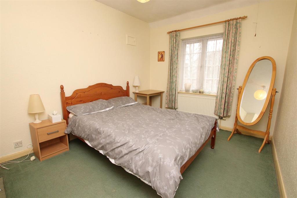Bedroom 2.JPG