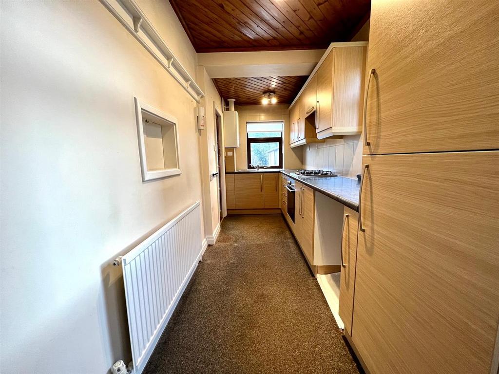 Dalton Green Lane, Huddersfield 2 bed semidetached house £160,000