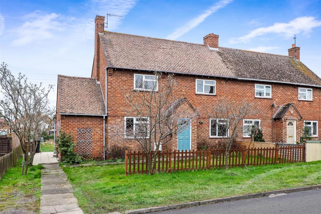 St. Egwins Road, Norton, Evesham 3 bed semidetached house for sale £