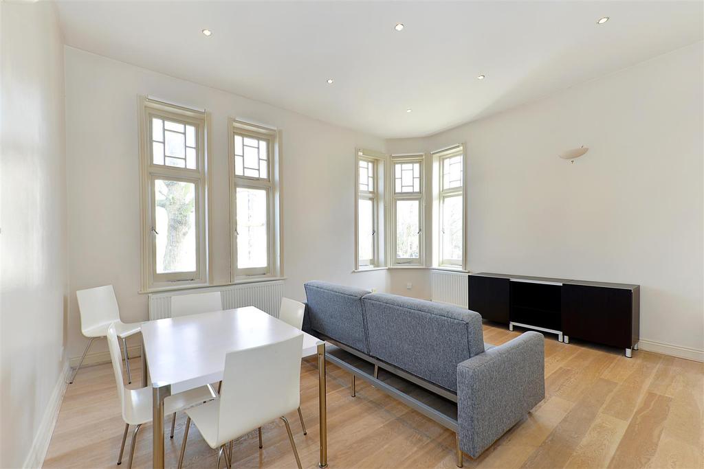 Finchley Road, Hampstead, NW3 3 bed apartment £3,000 pcm (£692 pw)