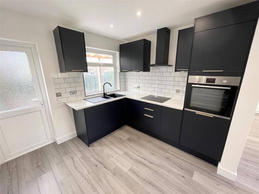 Bisley Road, Tuffley, Gloucester 3 bed terraced house £225,000