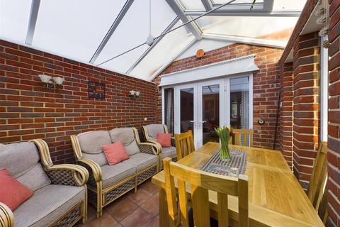 12 Brent Road, South Croydon, CR2 7NR