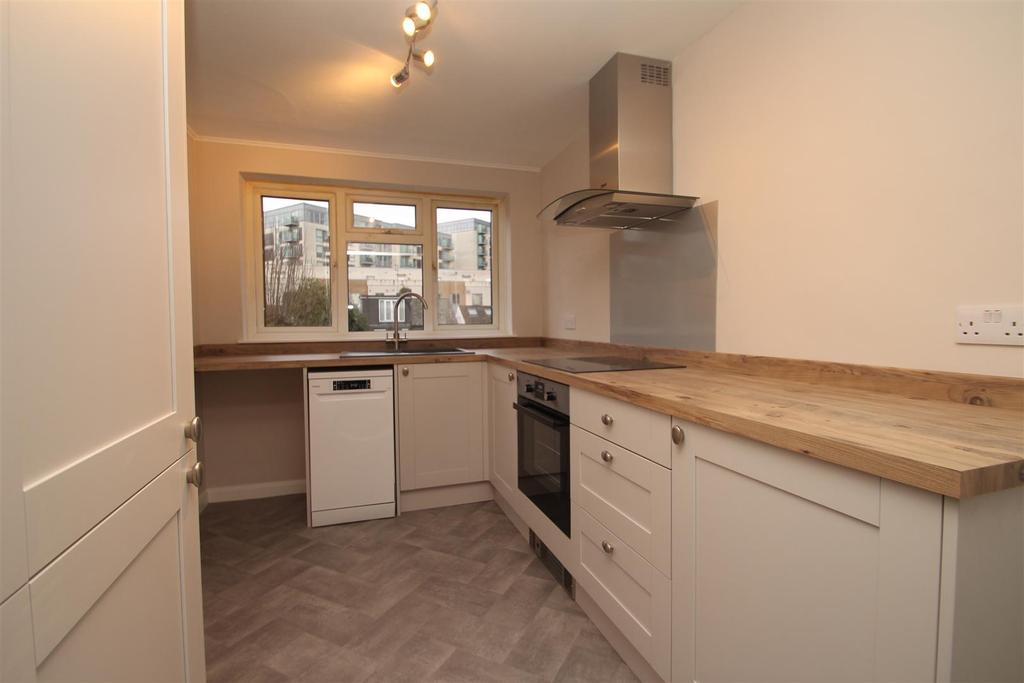 Park Road, Hemel Hempstead 3 bed semidetached house £1,650 pcm (£381 pw)