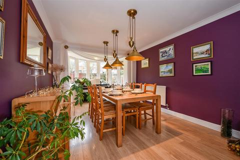 1 Caesars Way, Whitchurch, RG28 7ST