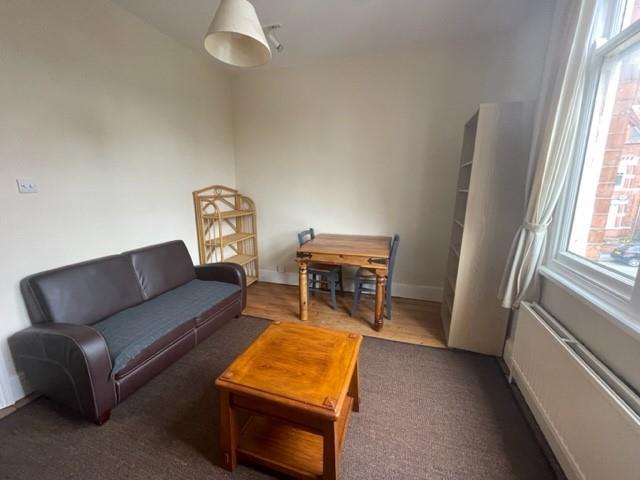 Lounge 2.jpg
