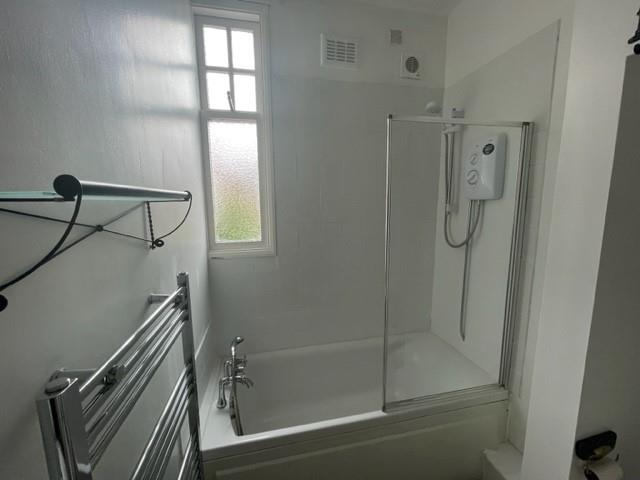 Bathroom 2.jpg
