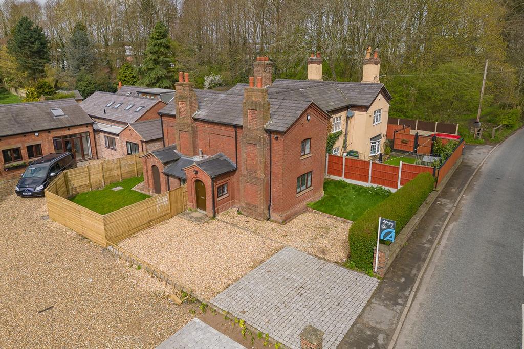 Knowsley Lane, Knowsley, Prescot, L34 3 bed semidetached house for