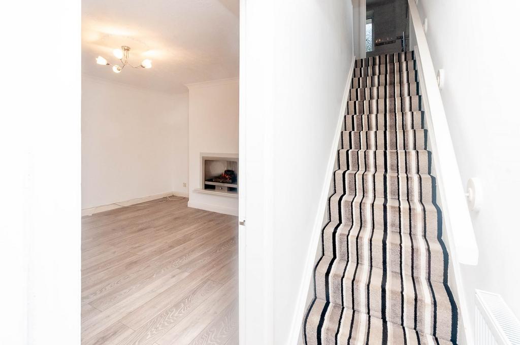 Hinckley Road, St Helens, WA11 3 bed semidetached house £180,000