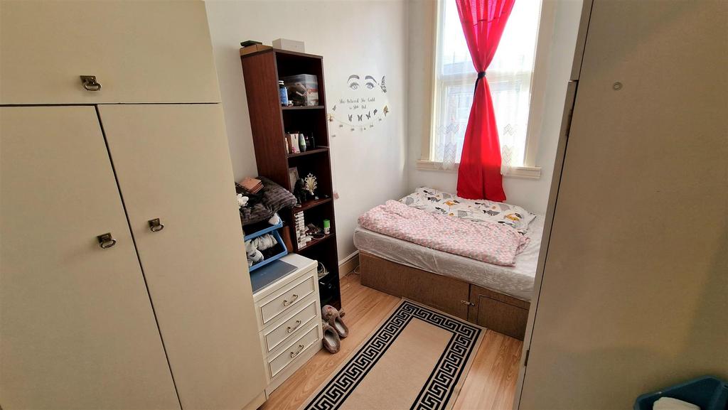 F3 Bedroom