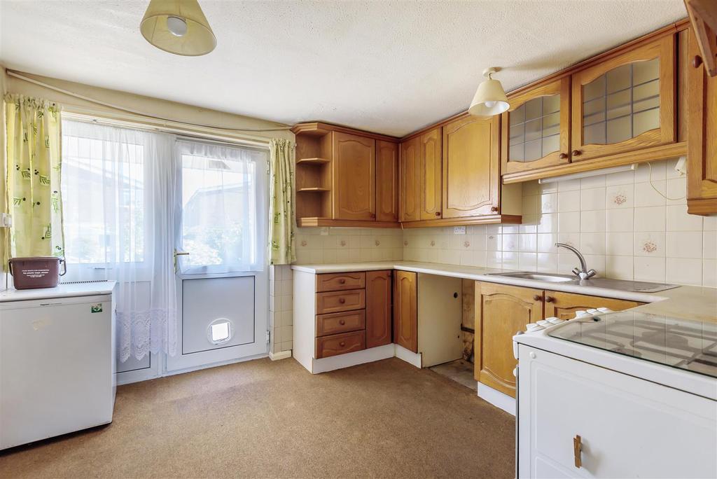 Knightswood, Cullompton 3 bed semidetached house £230,000