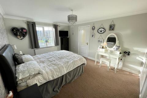 25 Wake Way, Grange Park, Northampton, NN4 5BG