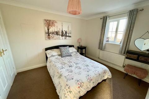 25 Wake Way, Grange Park, Northampton, NN4 5BG